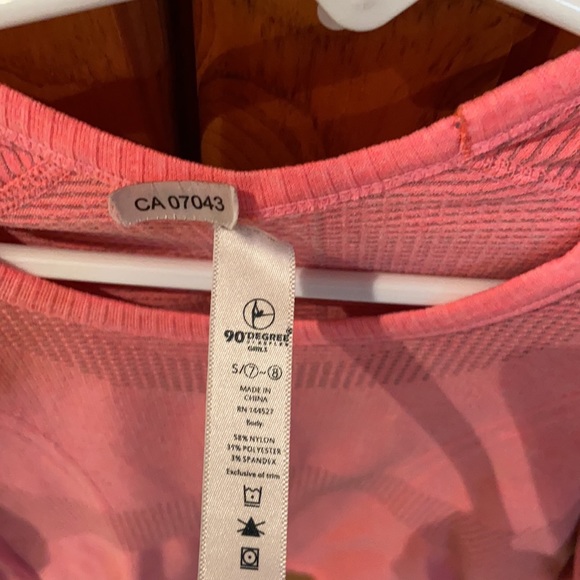 90 Degrees Athletic Longsleeve - Picture 3 of 3